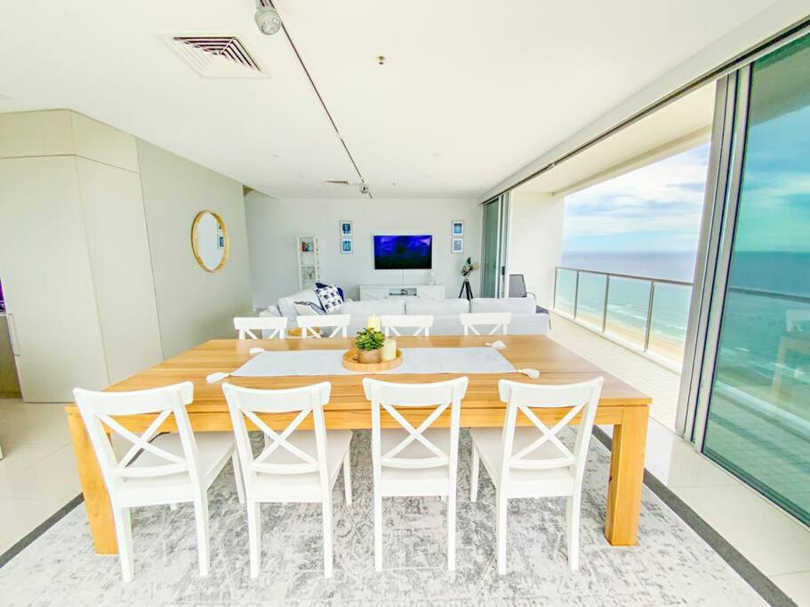 Air On Broadbeach Beachfront 2Level Stunning Apartment With 180 Degree Views Gold Coast Exterior photo