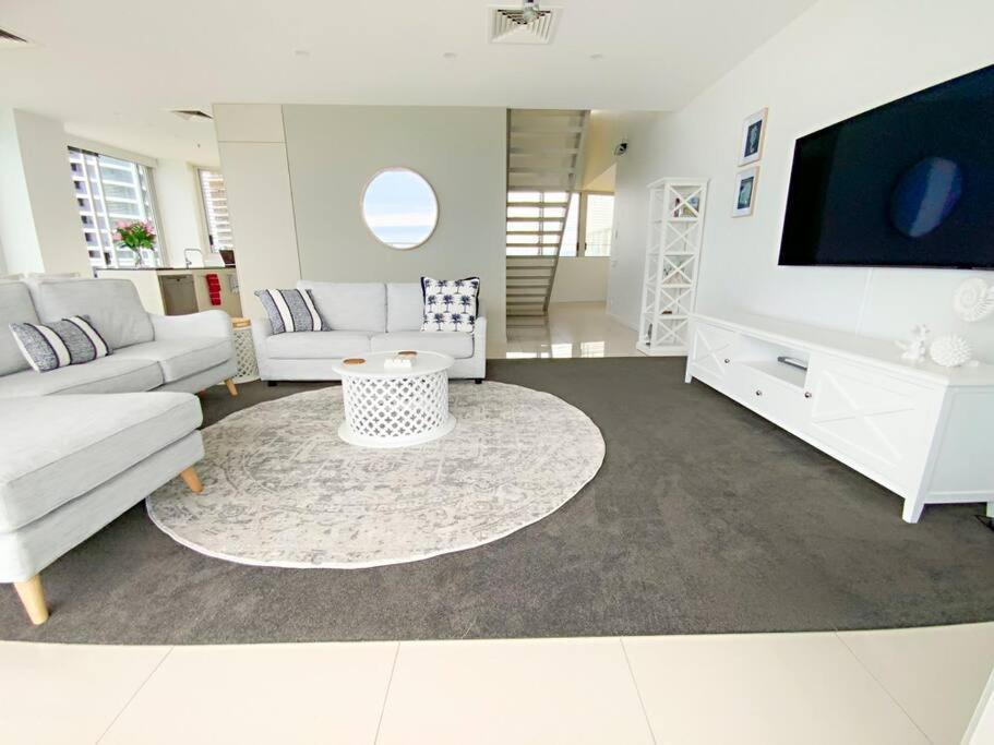 Air On Broadbeach Beachfront 2Level Stunning Apartment With 180 Degree Views Gold Coast Exterior photo