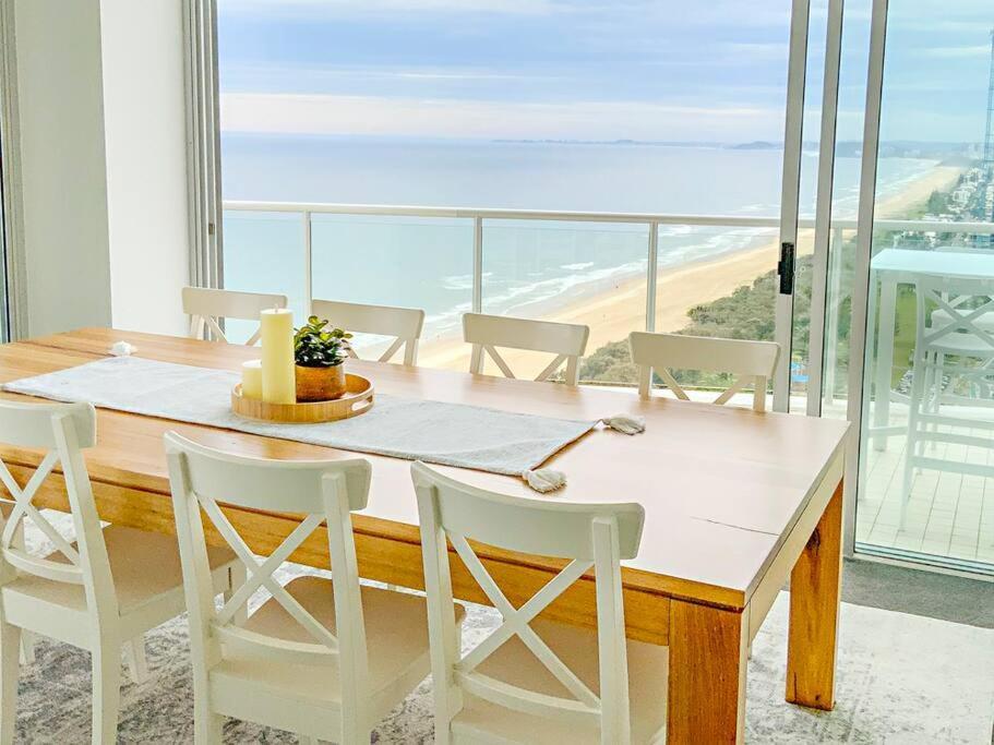 Air On Broadbeach Beachfront 2Level Stunning Apartment With 180 Degree Views Gold Coast Exterior photo