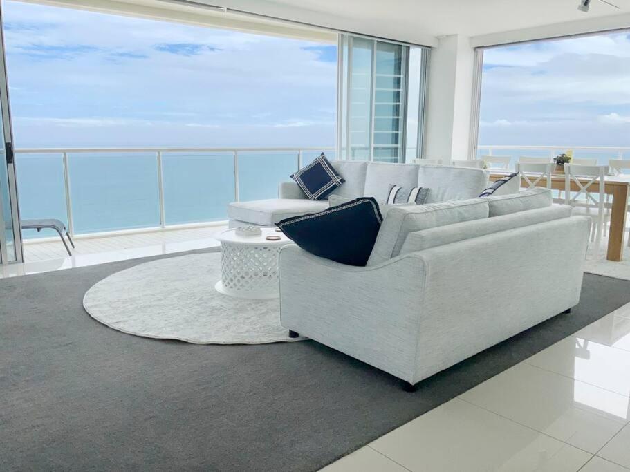 Air On Broadbeach Beachfront 2Level Stunning Apartment With 180 Degree Views Gold Coast Exterior photo